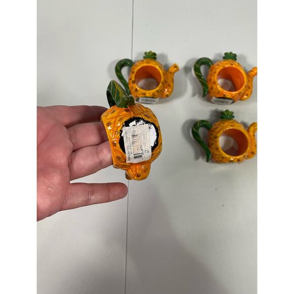 Set of 4 Wooden Pineapple Fruit Napkin Holders - Picture 7 of 8